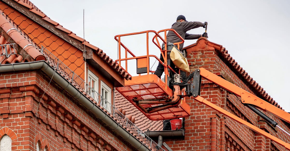 Essential Tools for Emergency Roof Repairs