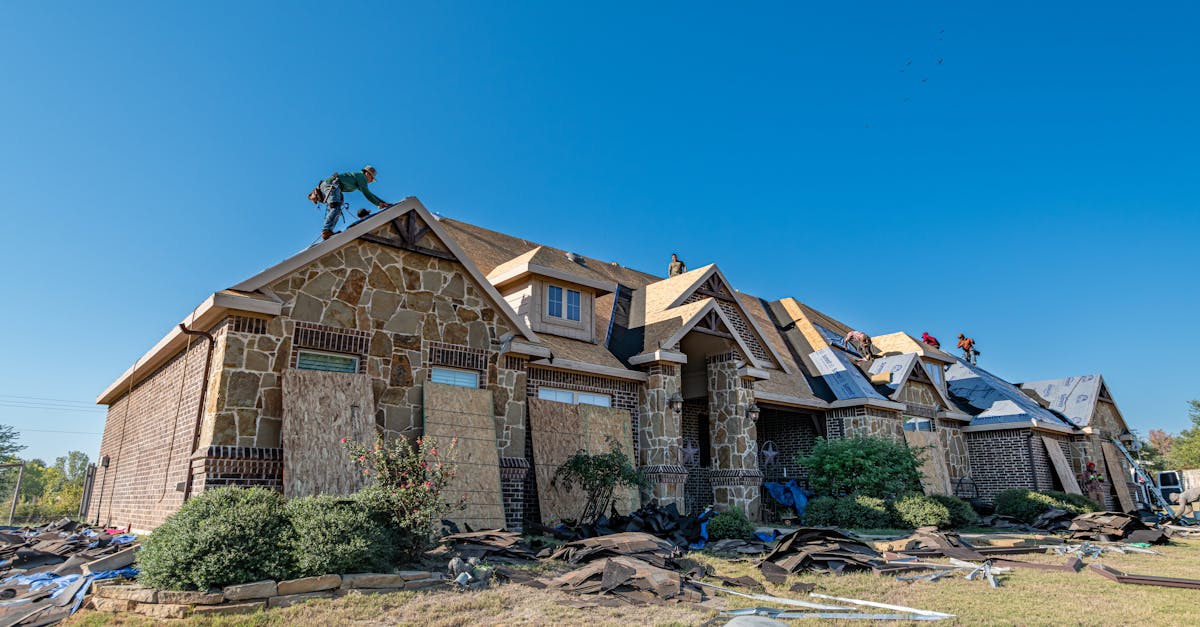 The Impact of Melbourne's Climate on Asphalt Shingle Longevity