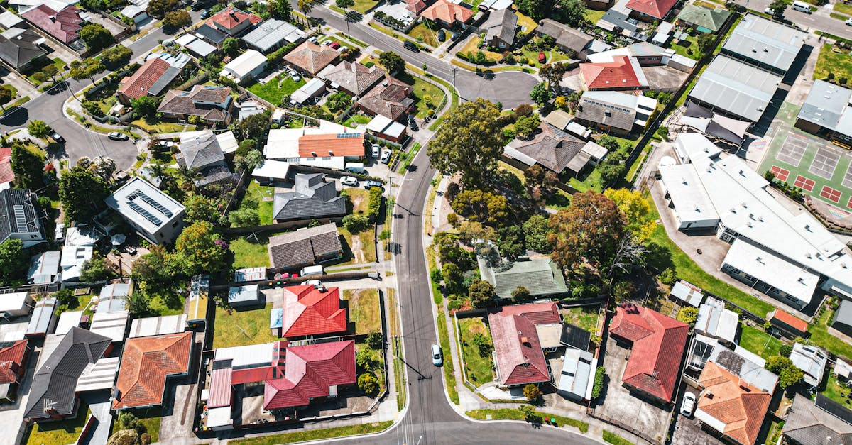 The Role of Gutter Maintenance in Roof Longevity
